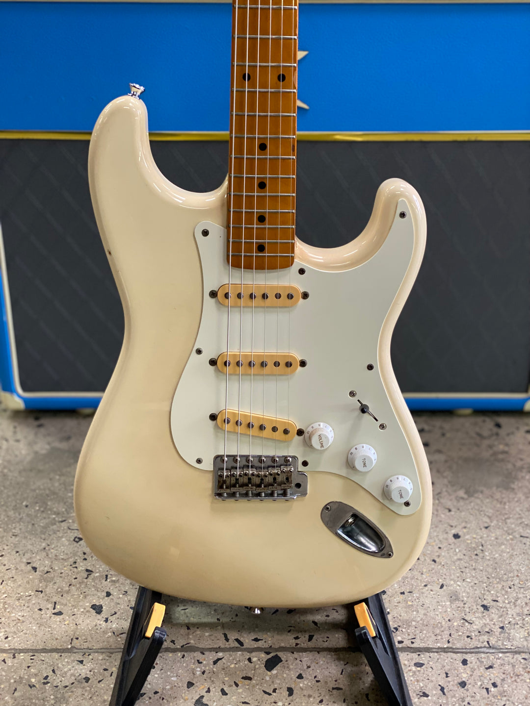 Fender E Series ST57 84-87 MIJ Strat White w/bag ***Pre Loved**