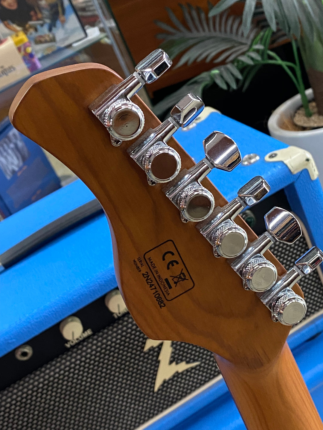 Sire S7 GEN 2 Larry Carlton Signature HSS Roasted Maple Neck Champagne Gold Metallic W/bag ***Pre Loved***