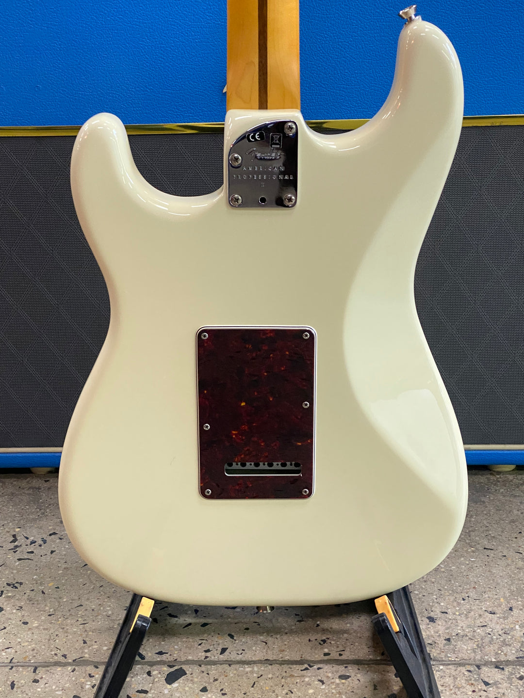 Fender 2021 American Professional II Stratocaster RW Olympic White W/case ***Pre Loved***