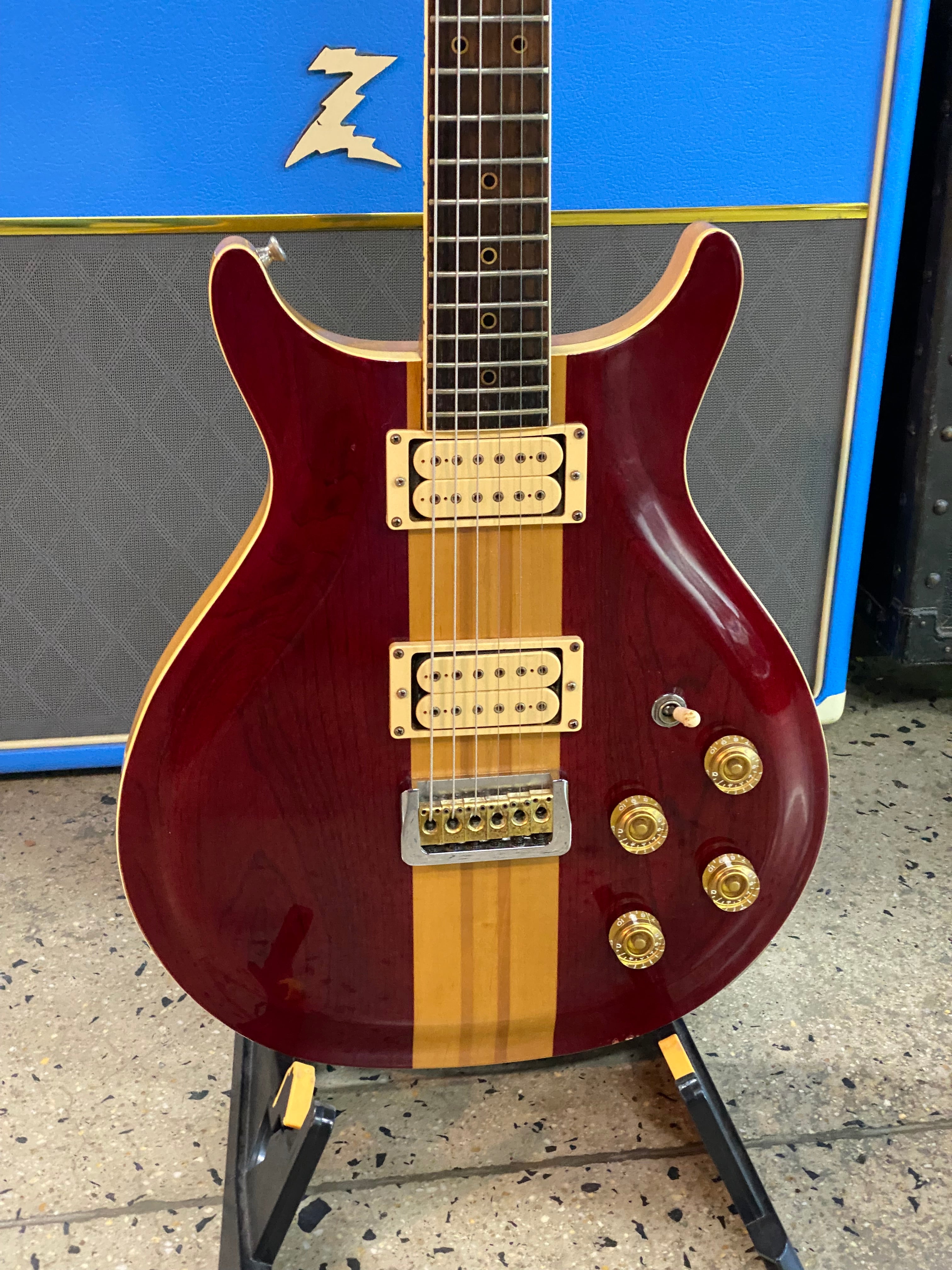 Morris/Lotus 80's Falcon Double Cut w/case ***Pre Loved*** – A&B