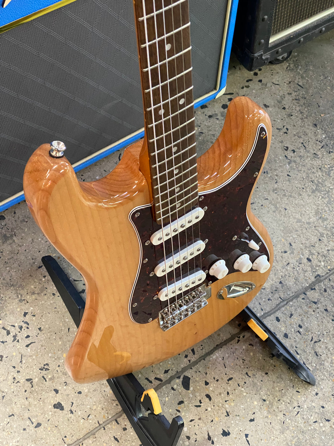 Squier 2022 Classic Vibe 60's Strat w/bag ***Pre Loved***