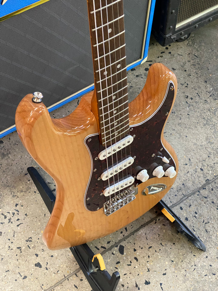 Squier 2022 Classic Vibe 60's Strat w/bag ***Pre Loved***