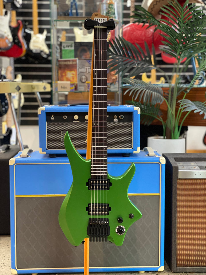 Hils HN3 Headless Electric Guitar | Satin Metallic Emerald