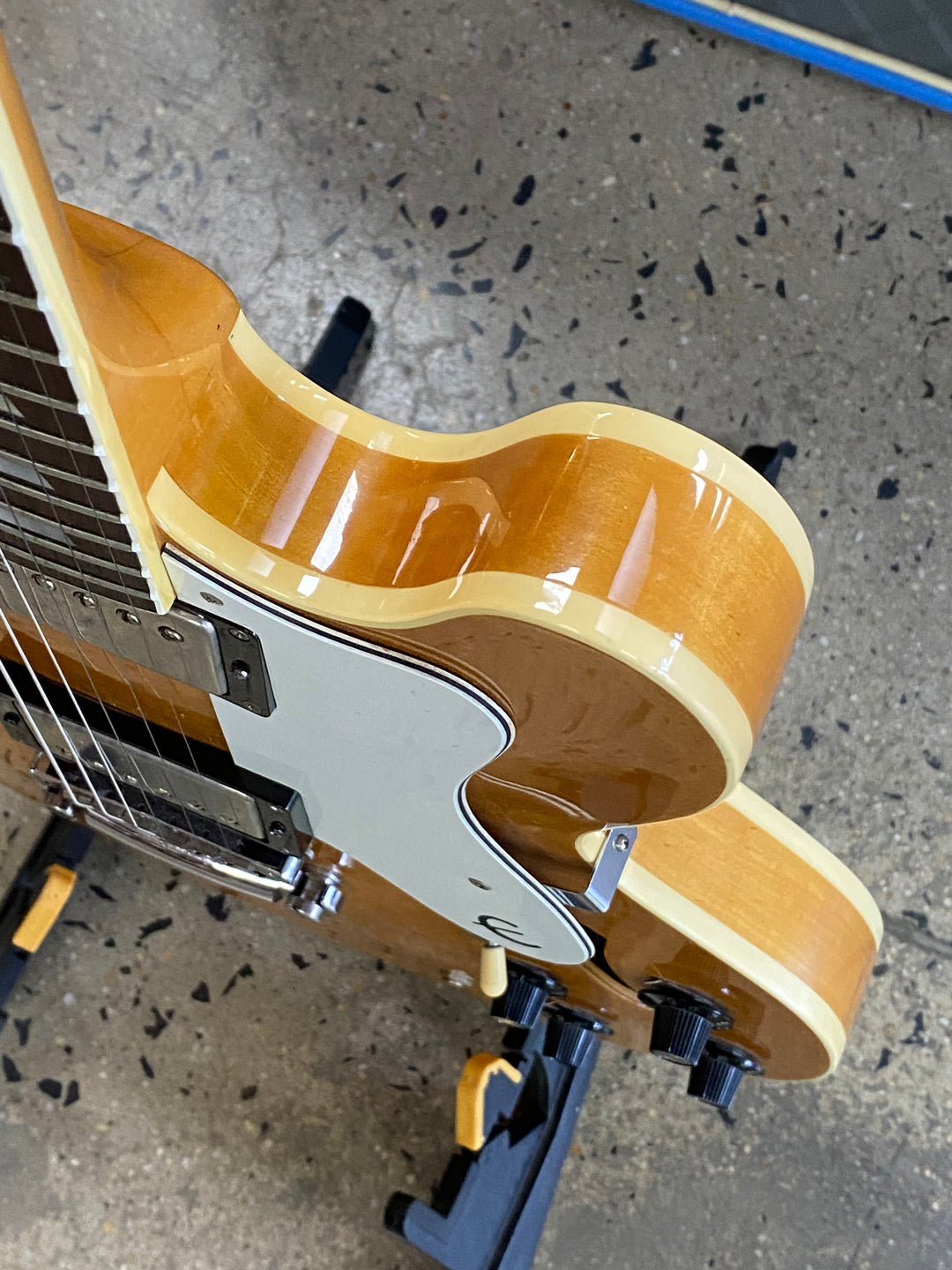 Epiphone MIJ Riviera w/case | Vintage Natural ***pre loved***