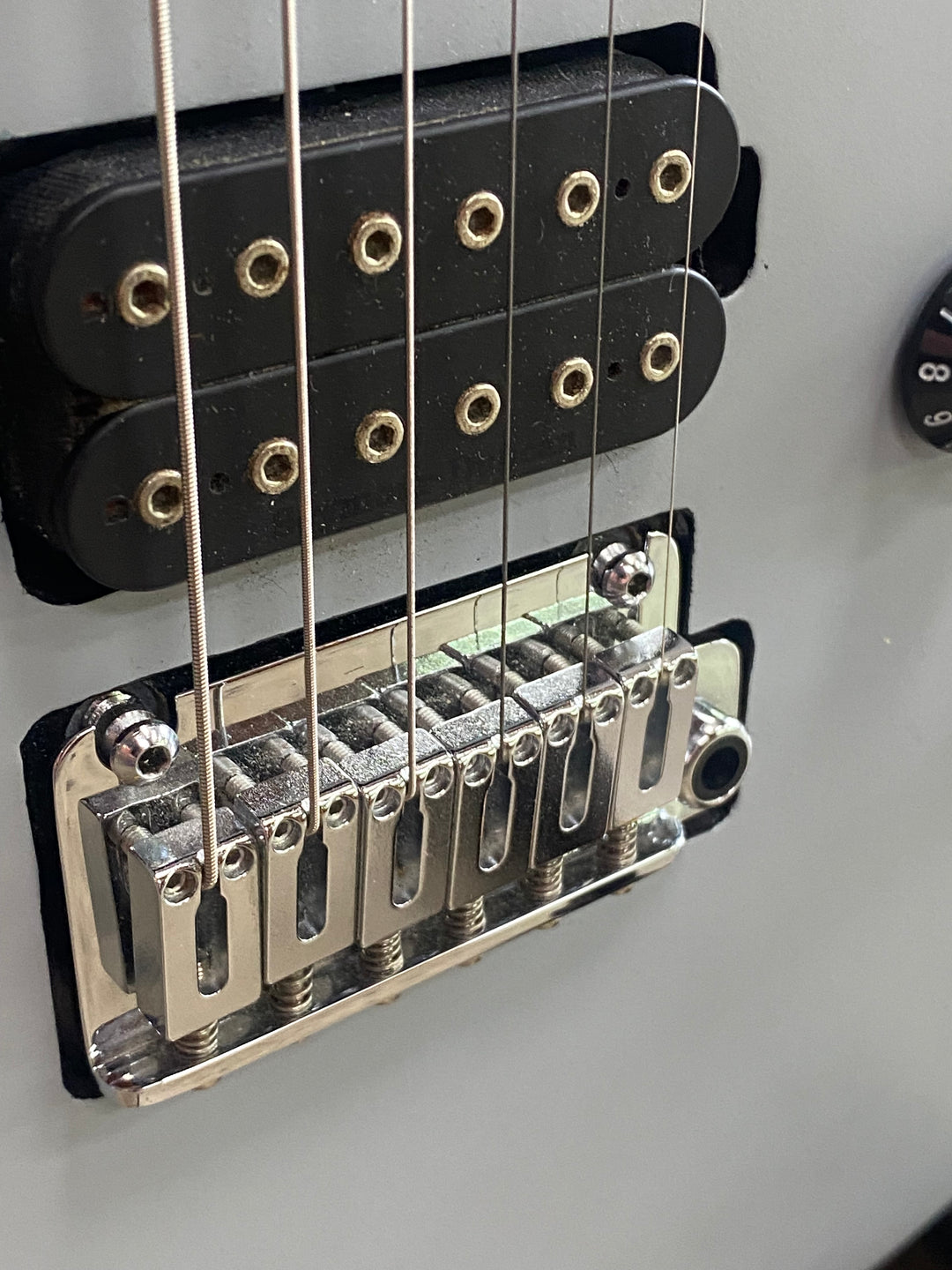 Charvel 2018 Pro-Mod DK24 HSS 2PT CM Primer Gray ***Pre Loved***