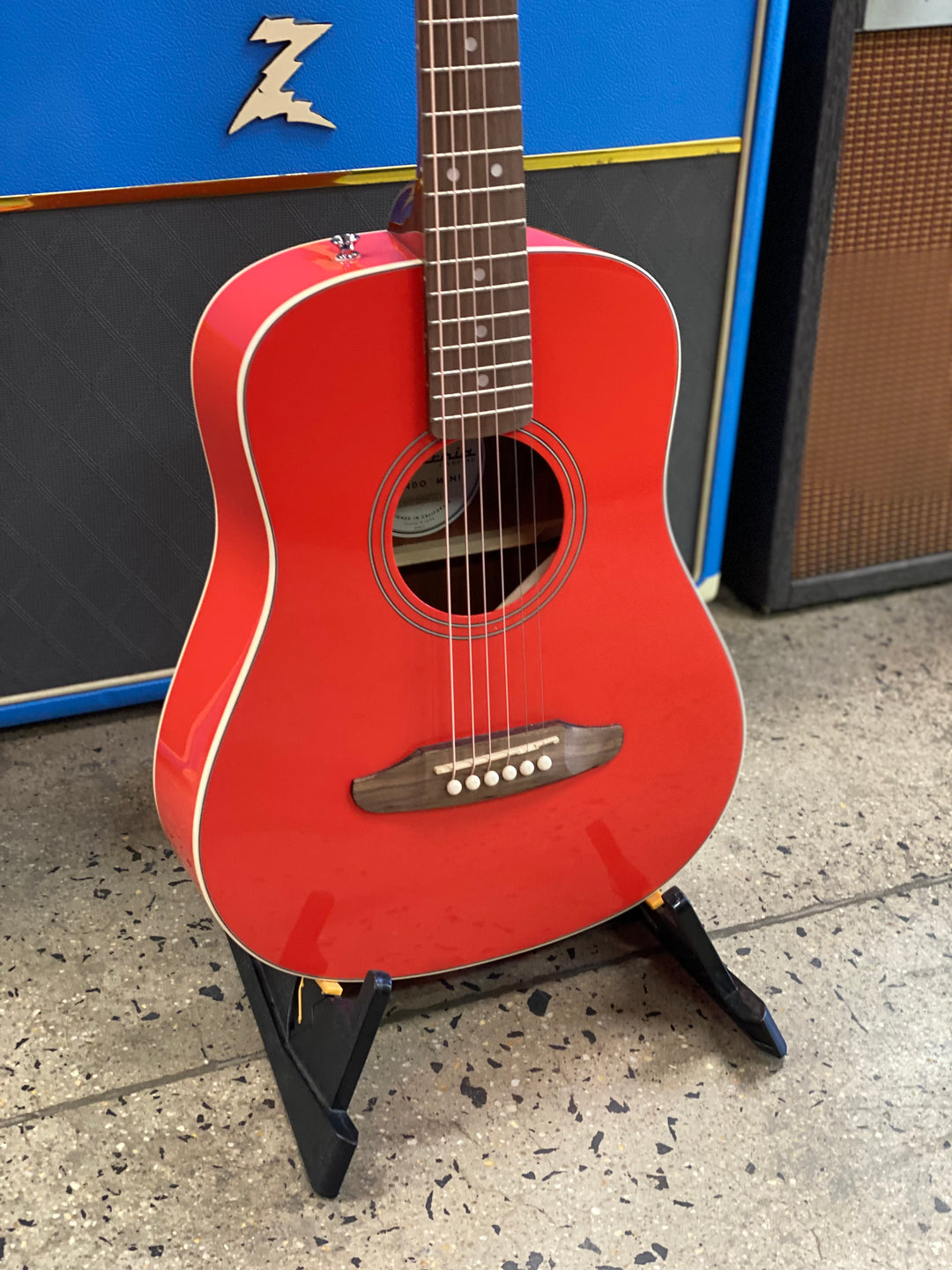 Fender California Standard Redondo Mini with Bag | Fiesta Red