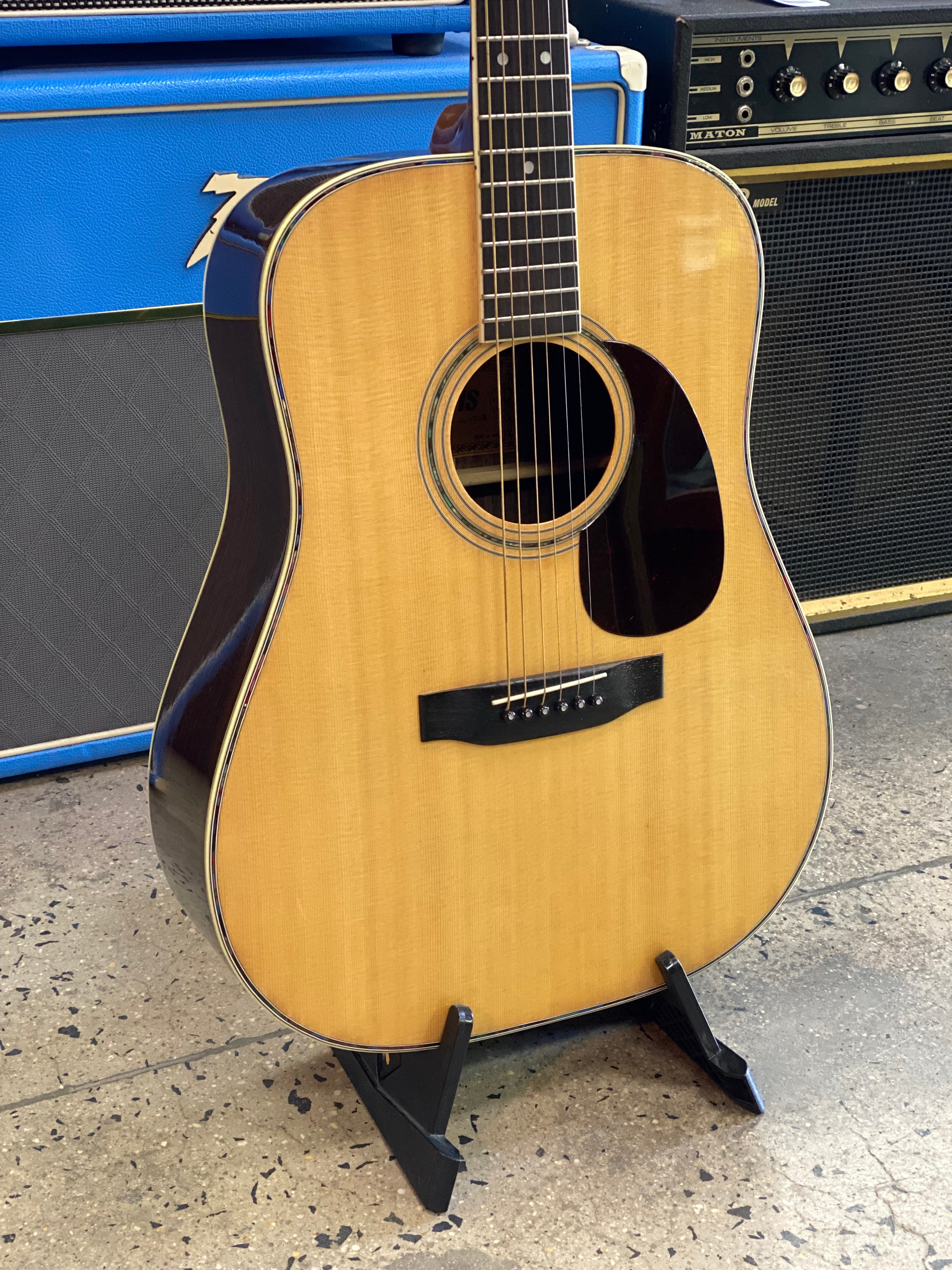 Morris Guitars 1975 W-30 Acoustic Guitar w/case ***pre loved