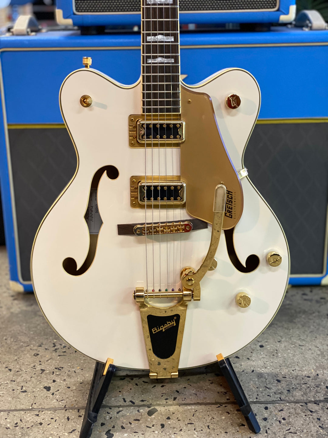 Gretsch 2018 G5422TG w/bag | White ***Pre loved***