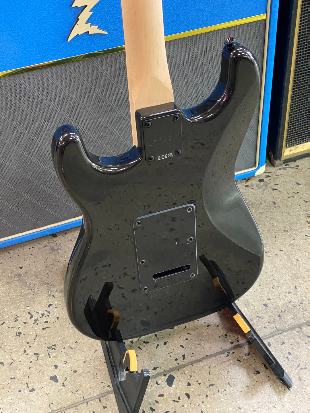 Squier by Fender Affinity Strat HSS | Metallic Black