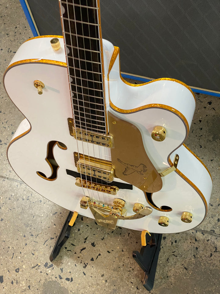 Gretsch Synchromatic Falcon Hollow Body w/Bigsby | Snowcrest White