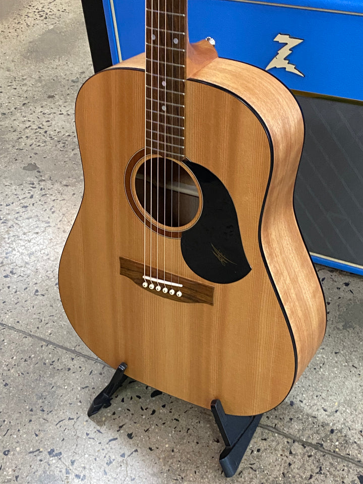 Maton S60 Acoustic Guitar w/case | Natural **pre loved**