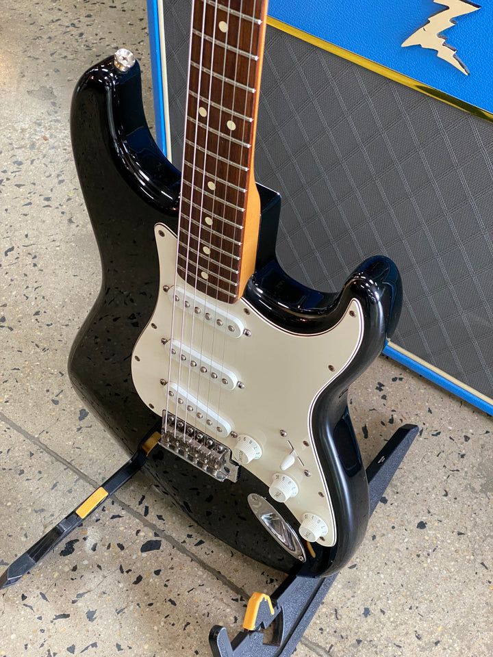 Fender 2010 Standard Mex Stratocaster RW Black W/case ***Pre Loved***