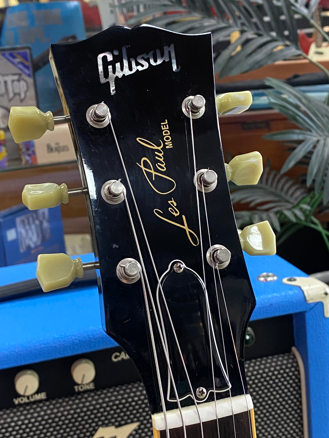 Gibson USA 2008 Les Paul Standard Ebony '60s Neck W/case ***Pre Loved***