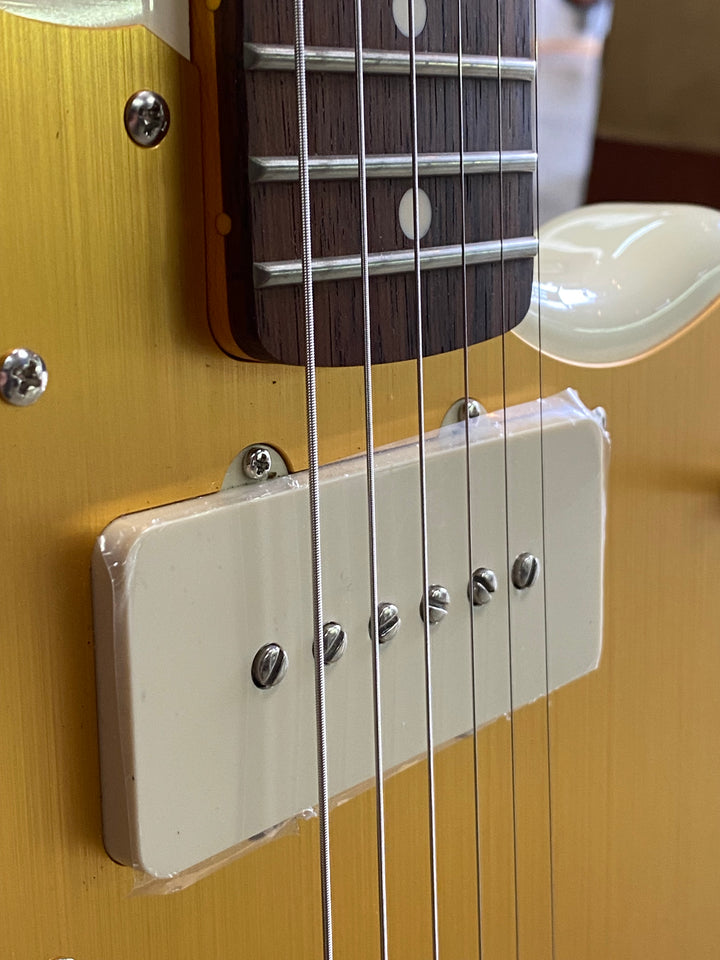 Fender J Mascis Jazzmaster Gold Anodized Pickguard Vintage White