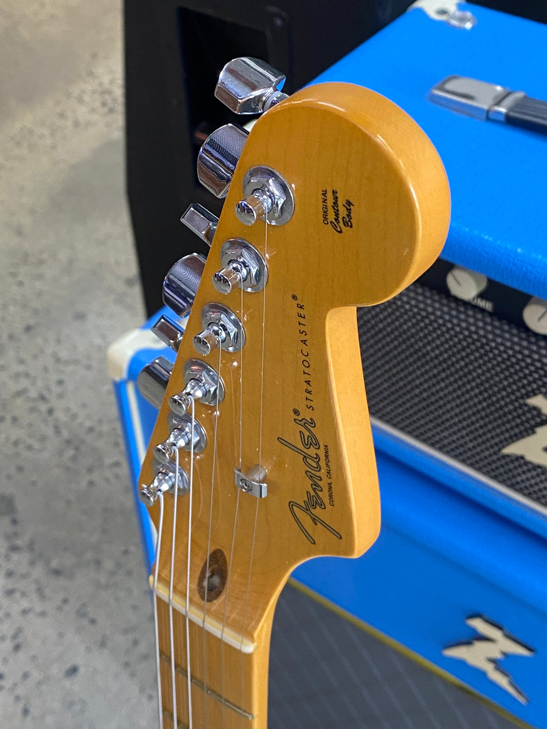 Fender 2023 AM Pro II Stratocaster HSS Maple Fingerboard OLW W/case ***Pre Loved***