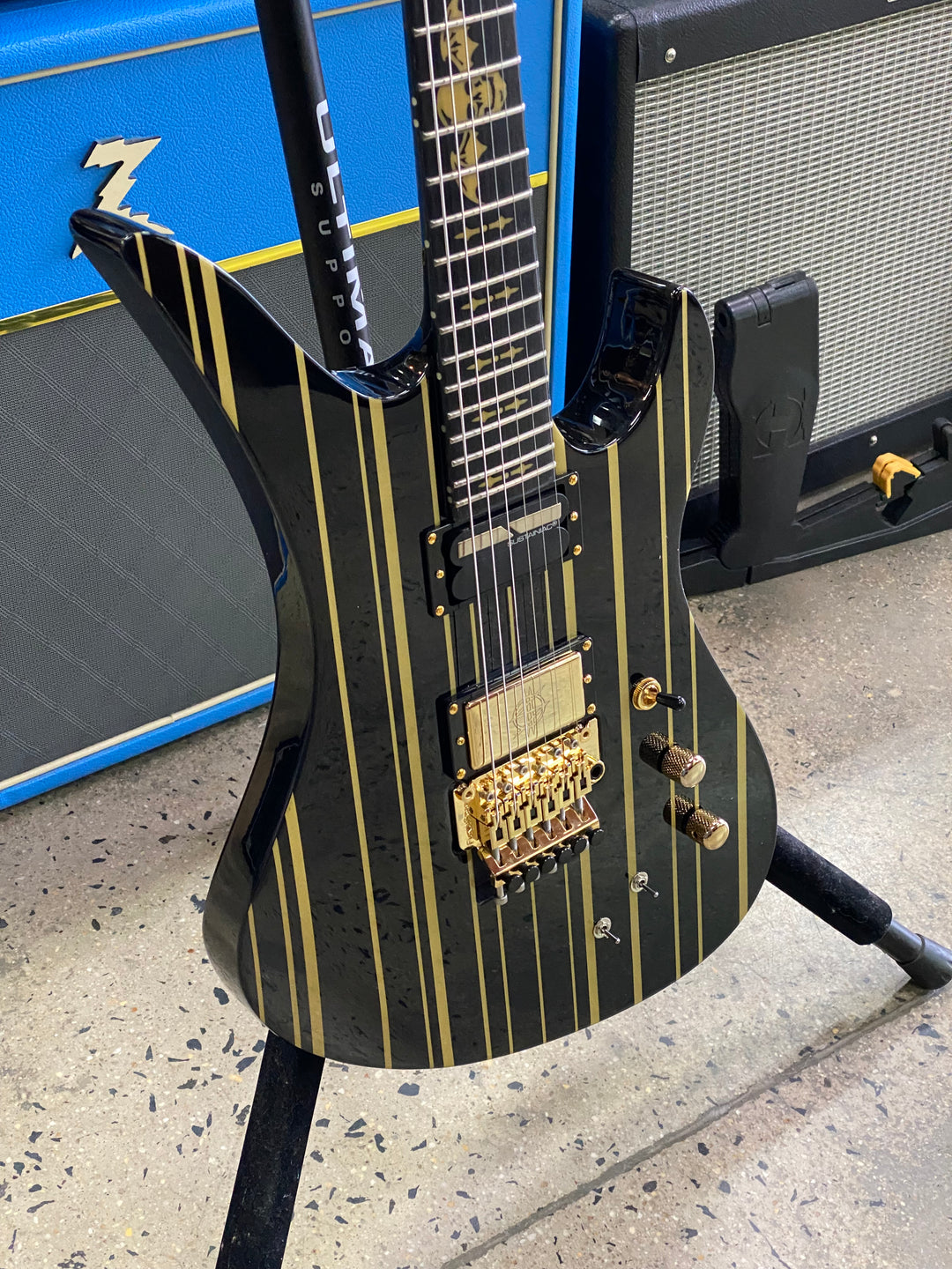 Schecter Synyster Gates Custom-S Gloss | Black w/Gold Stripes