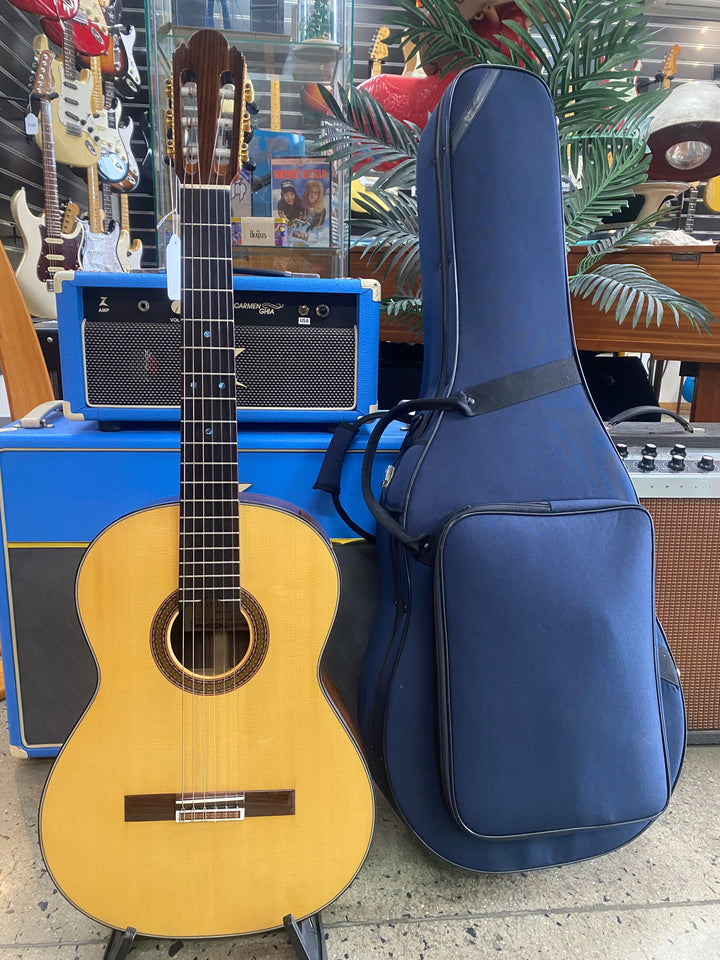 Kodaira Artist AST 100 Classical Guitar Made in Japan **Pre Loved**