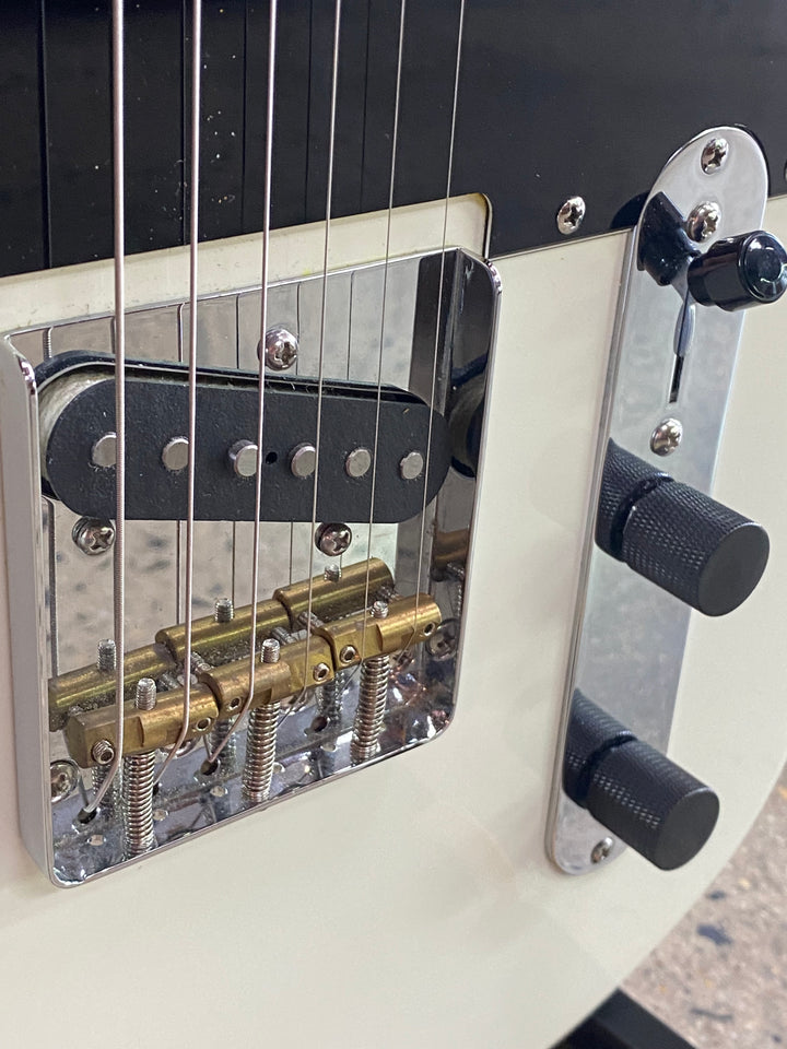 Sire T7 GEN 2 Larry Carlton Signature Antique White Roasted Maple Neck ***Pre Loved***