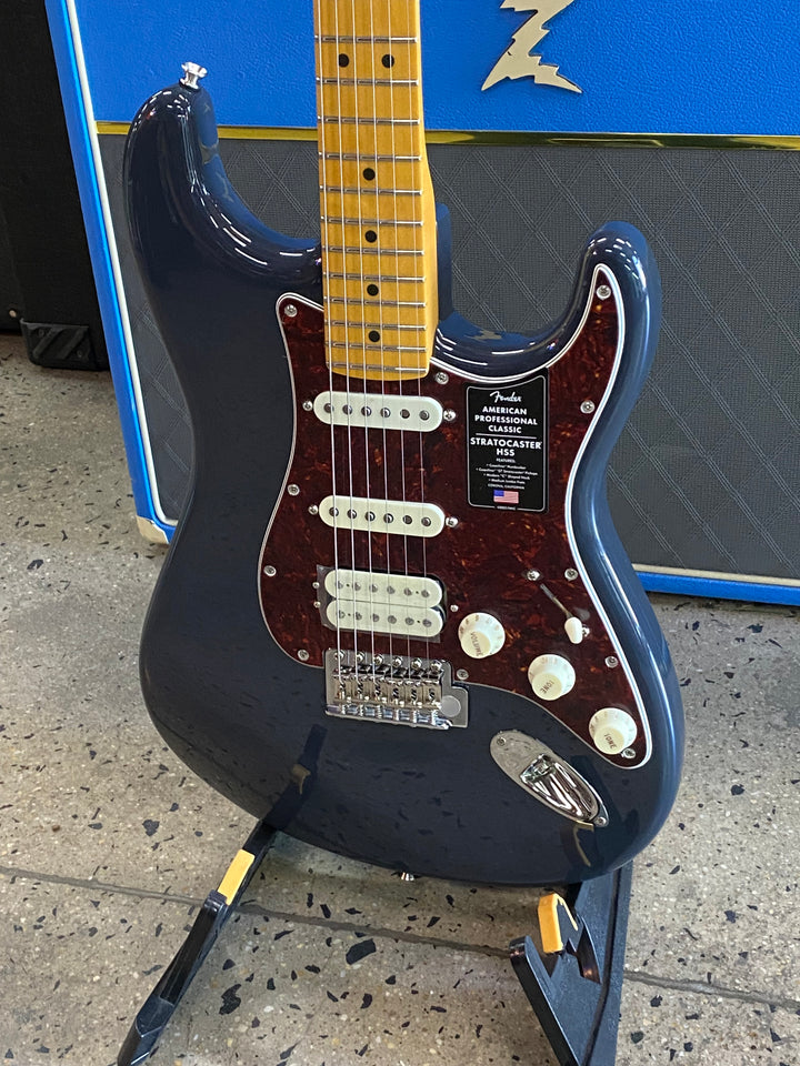Fender American Pro Classic Strat HSS Maple Neck | Faded Black