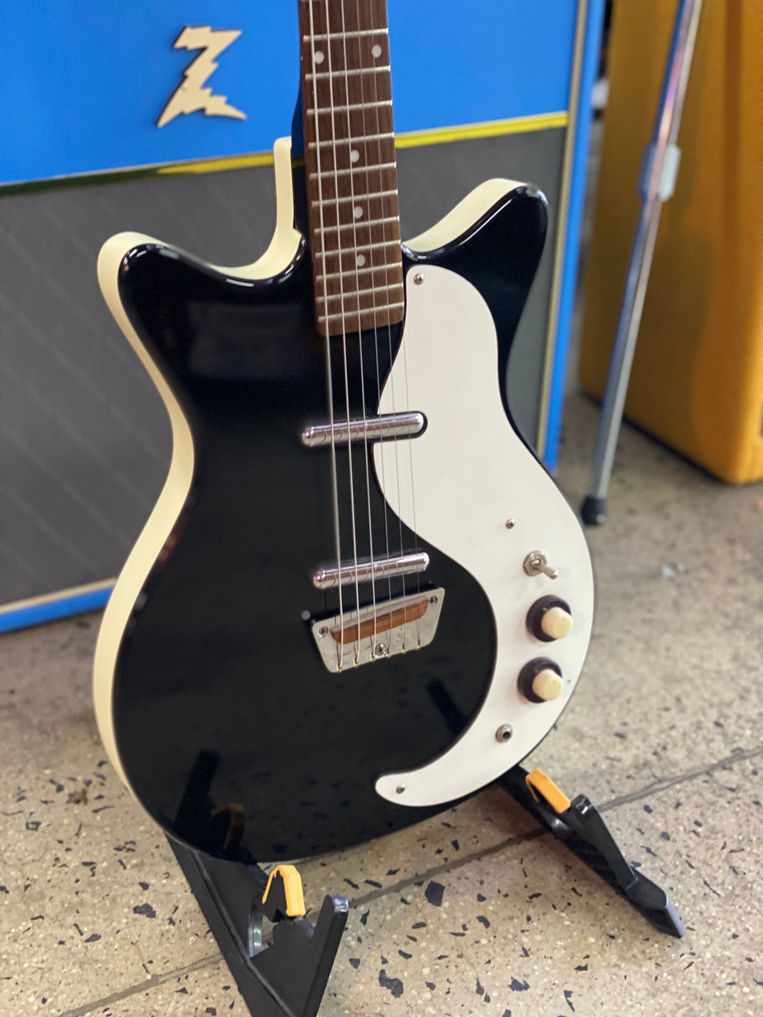 Danelectro DC59 w/bag | Black ***pre loved***