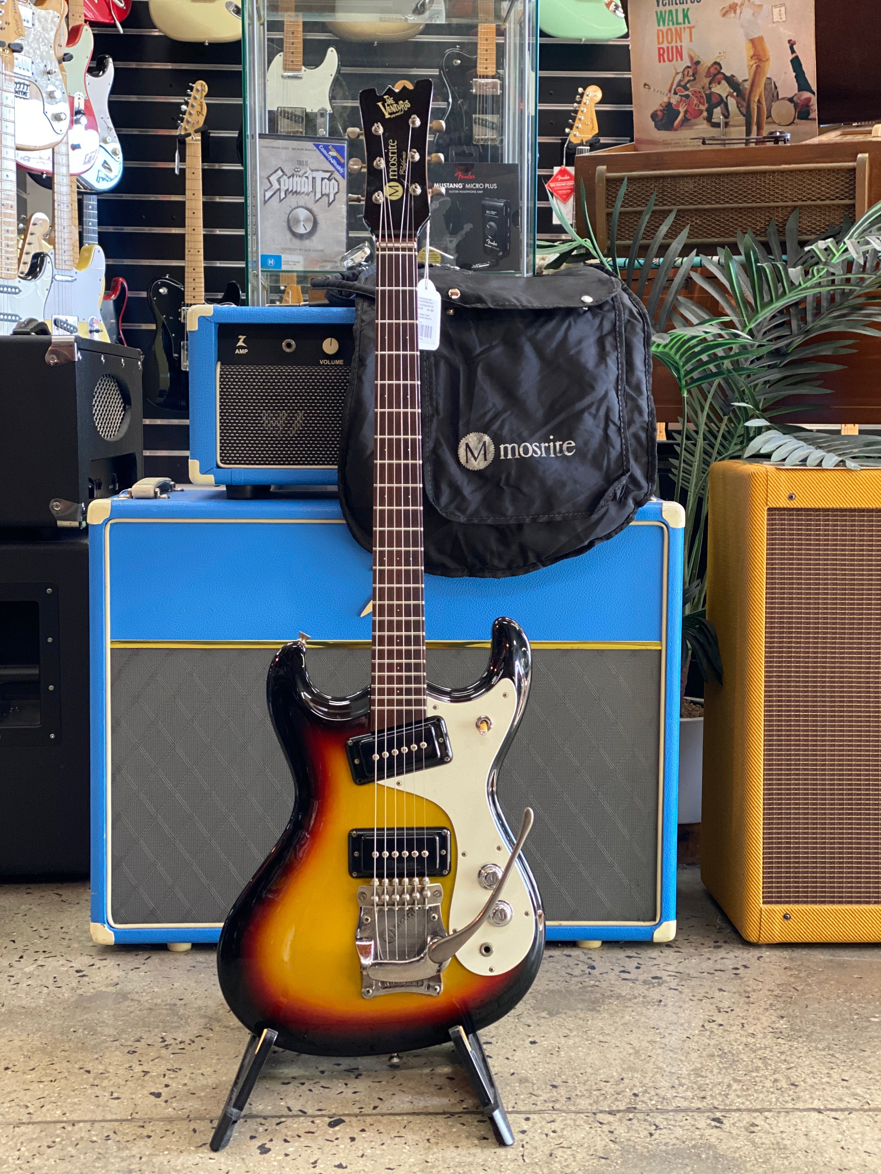 ギター Mosrite Mini Guitar  The Ventures Model Johnny Ramone Signature 1965 Mosrite Ventures II Mini Guitar