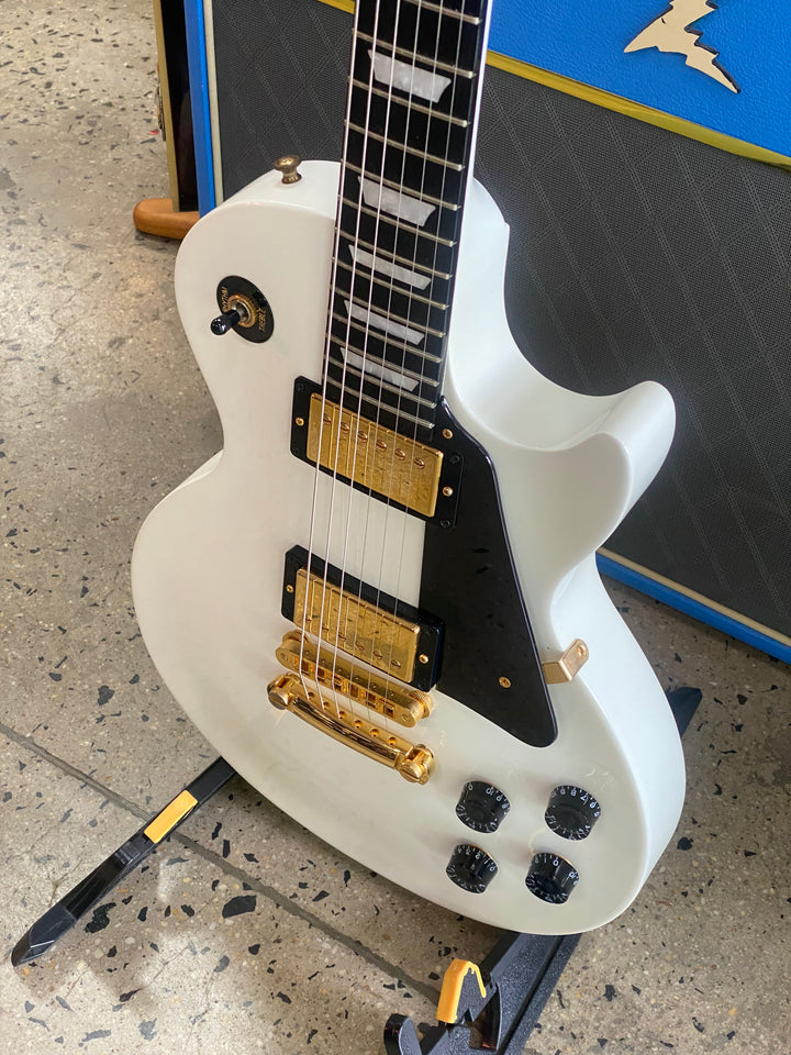 Gibson USA 2007 Les Paul Studio Alpine White W/case ***Pre Loved***