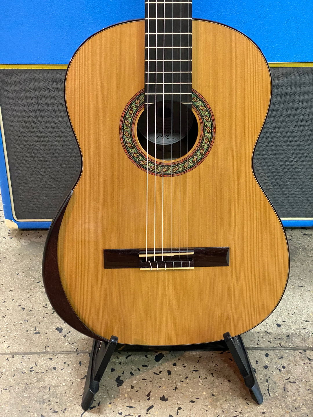 Manuel Rodriguez Concert 4/4 Gloss Superior B-C Cedar / Flamed Eukalyptus