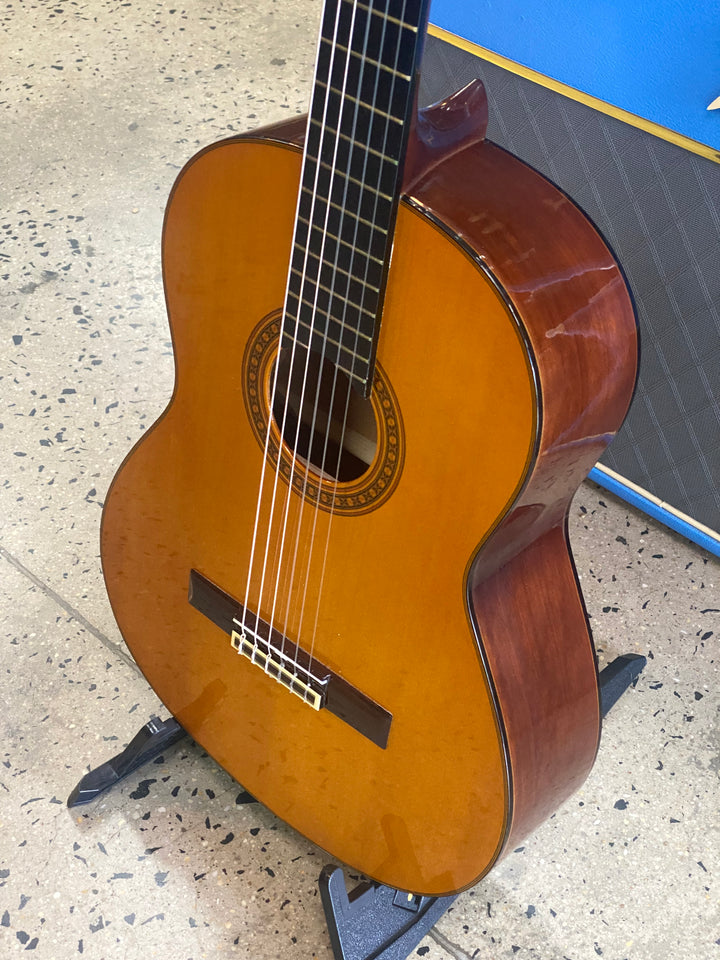 Yamaha CG-130 Classical Guitar w/case ***Pre Loved***