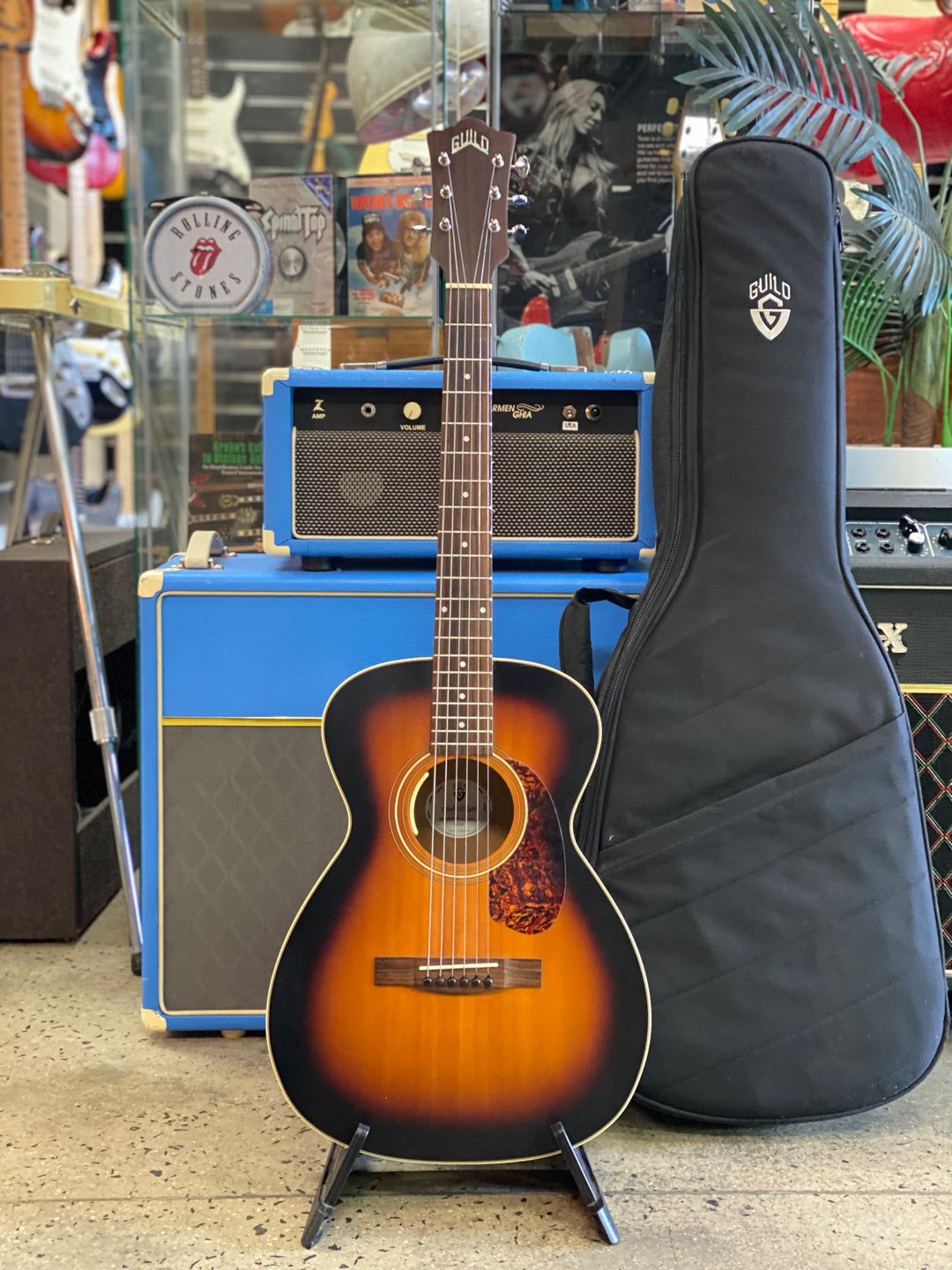 Guild Troubadour M-240E w/LR Baggs & bag ***pre loved***