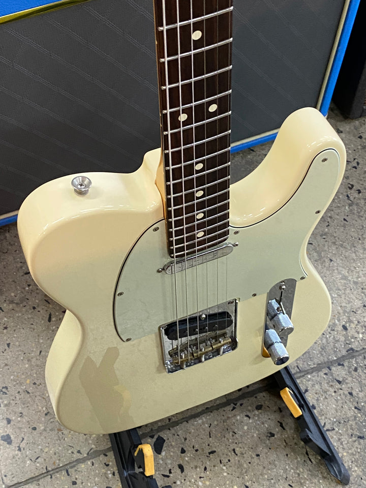 Fender 2016 American Pro Telecaster w/case | Olympic White ***pre loved***