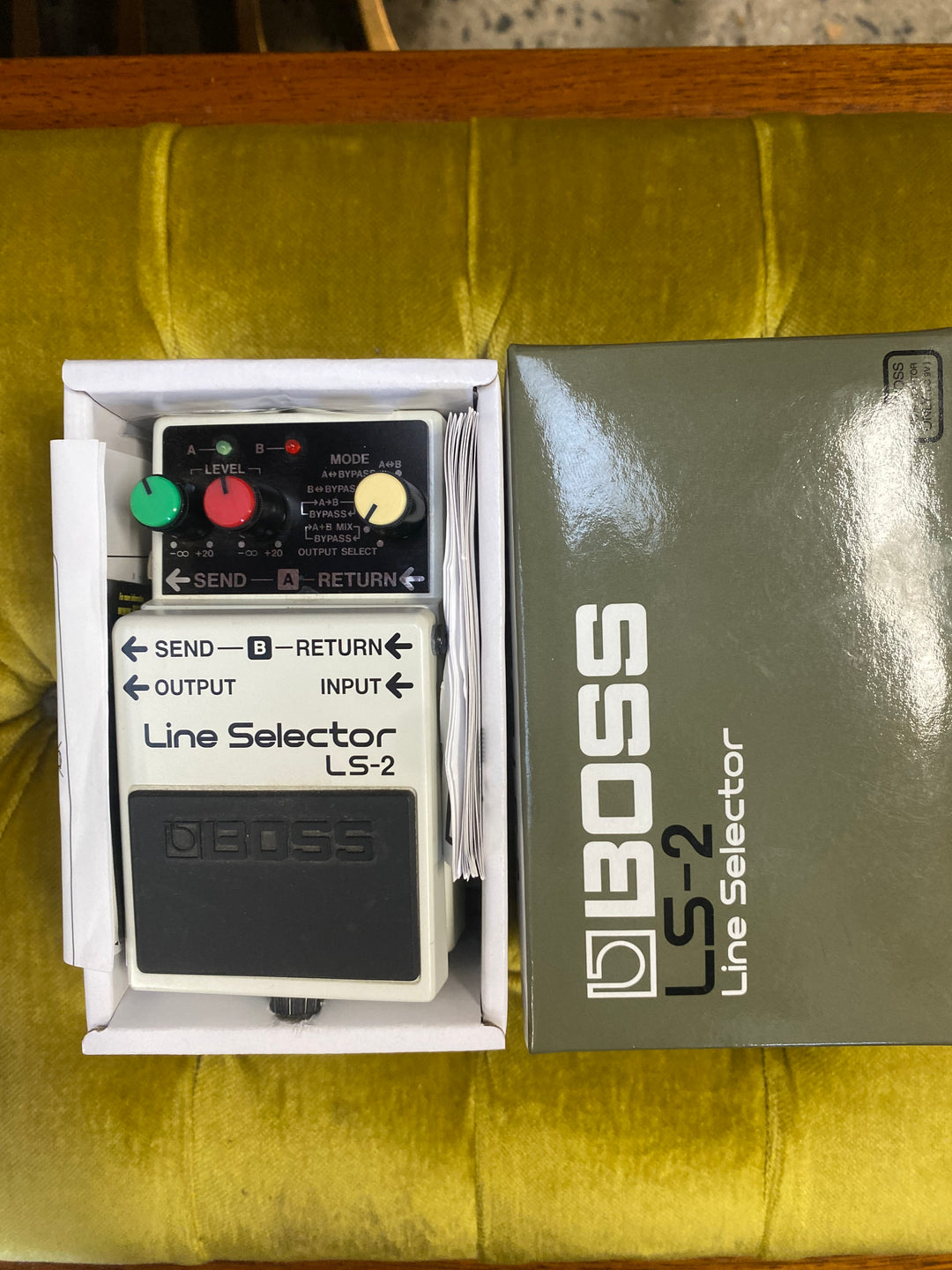 Boss LS-2 Line Selector W/box ***Pre Loved***