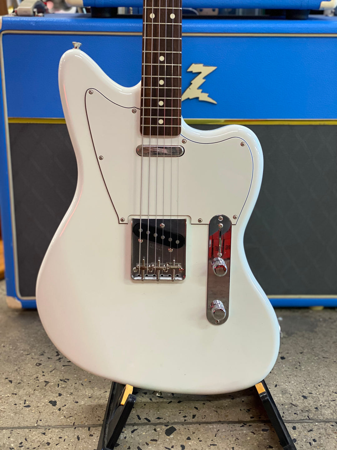 Fender 2021 MIJ Offset Telecaster w/bag | White ***pre loved***