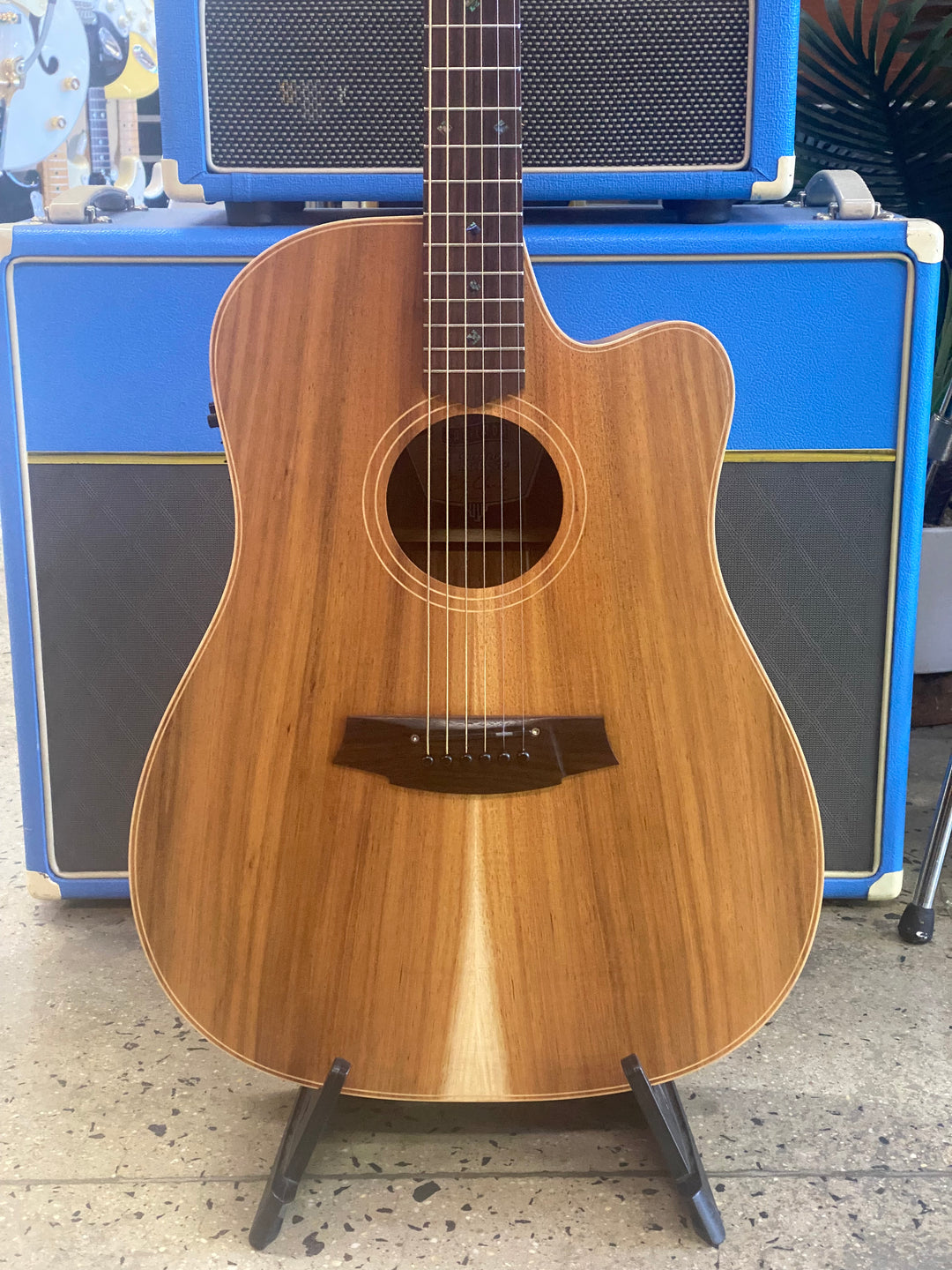 Cole Clark 2016 FL2EC-BLBL W/Rosewood Fretboard & Bridge W/case ***Pre Loved***