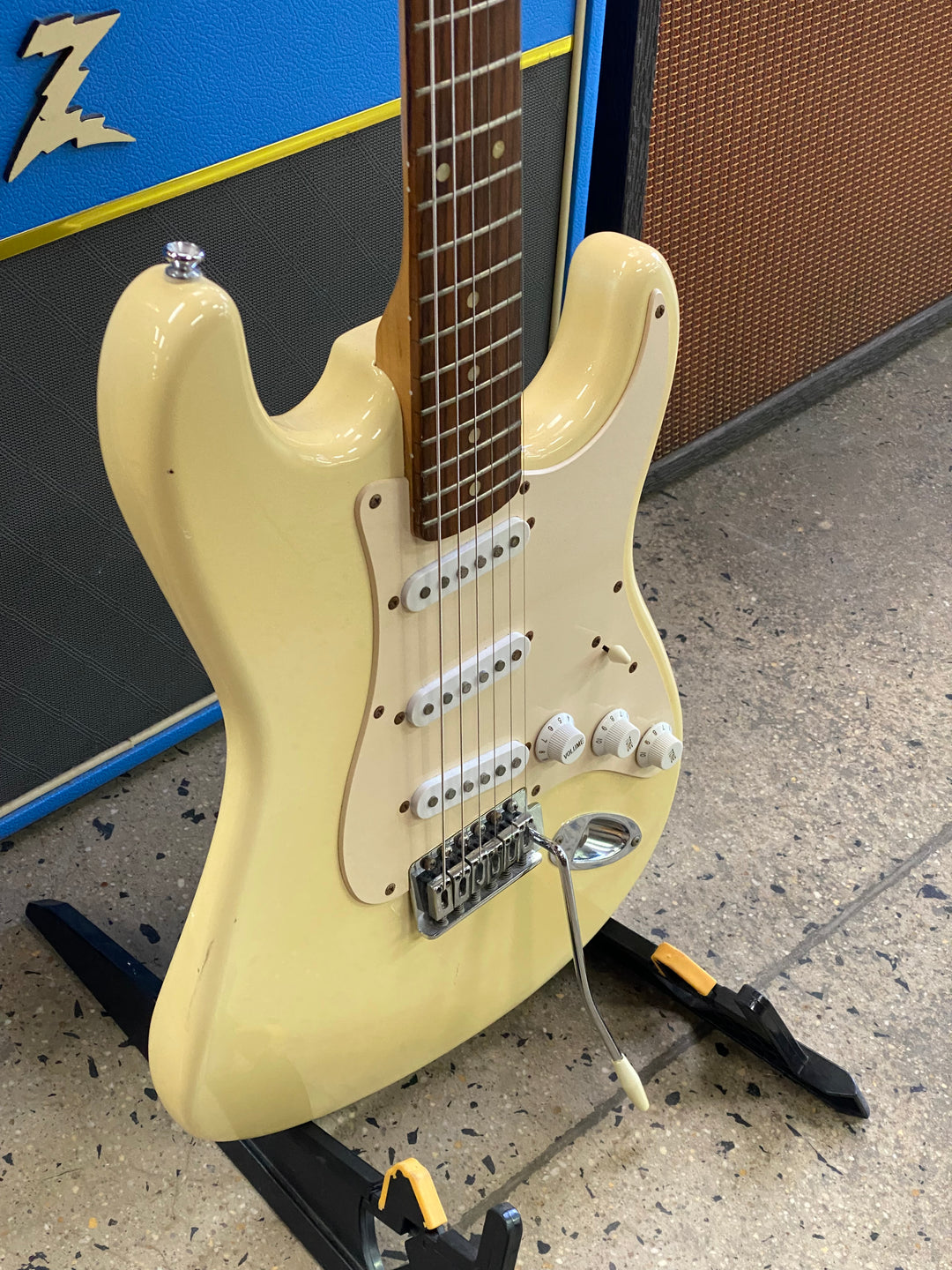 Fender Squier 2013 Bullet Stratocaster white ***Pre Loved***