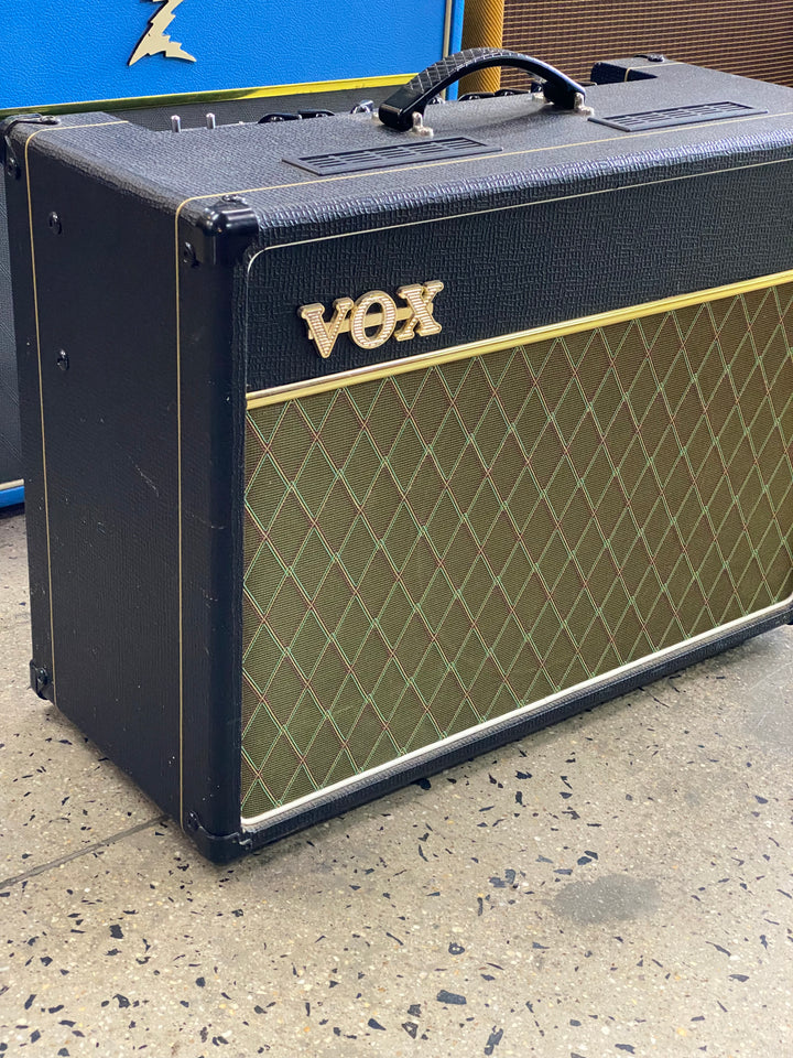 VOX AC15C1 Guitar Amplifier w/footswitch ***Pre Loved***