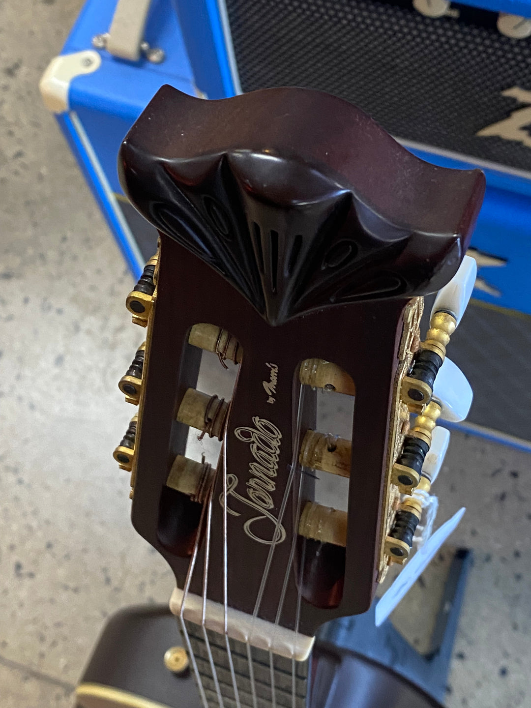 Tornado by Morris MIJ ZV Model Ovation Style Nylon w/pickup ***Pre Loved***