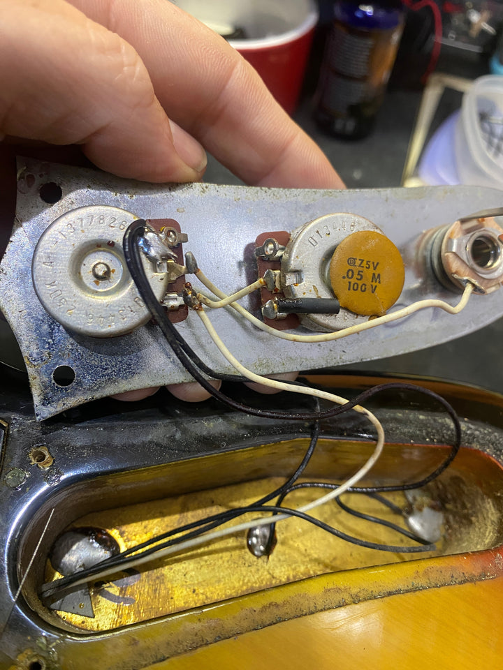 Fender 1978 Mustang w/bag | Sunburst ***pre loved***