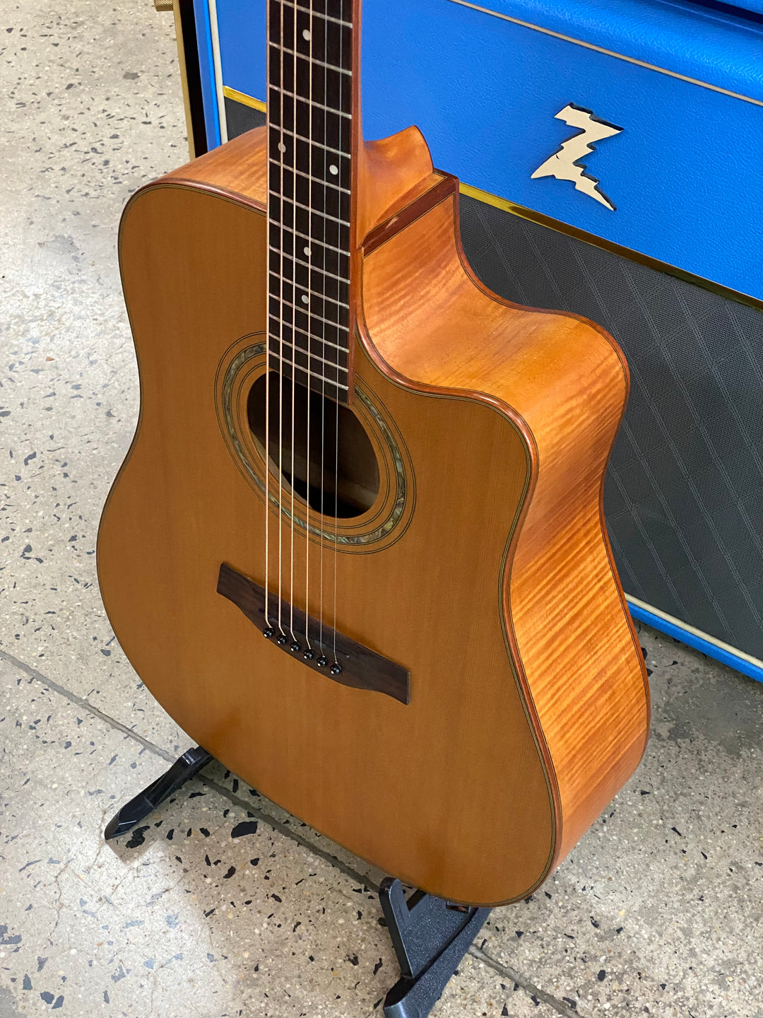 Martin Klema K200DCCE Solid Cedar Top Acoustic Guitar W/pickup Natural W/bag ***Pre Loved***