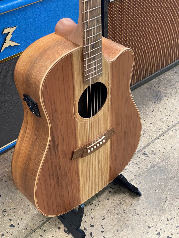 Cole Clark FL2EC Redwood Top with Australian Blackwood Back and Sides