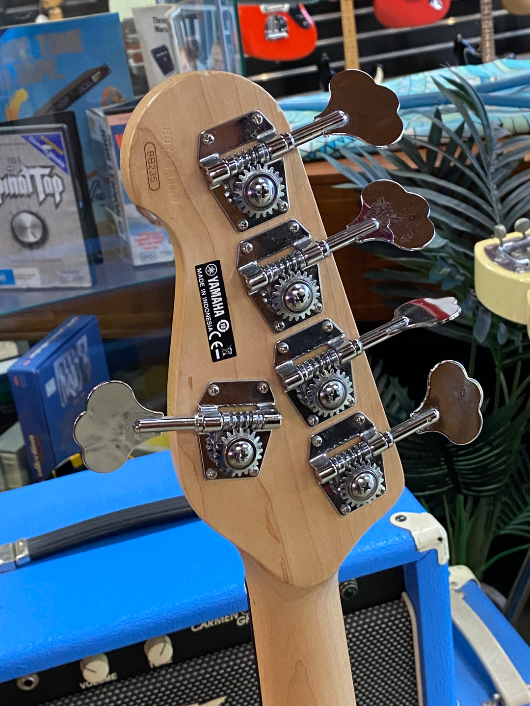 Yamaha BB235 Bass Guitar w/bag | Natural ***pre loved***