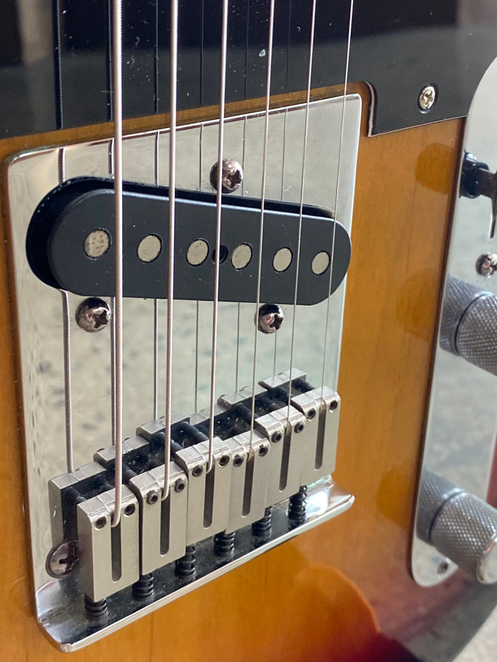 Fender USA 2004 American Series Telecaster Maple Neck Sunburst W/case ***Pre Loved***