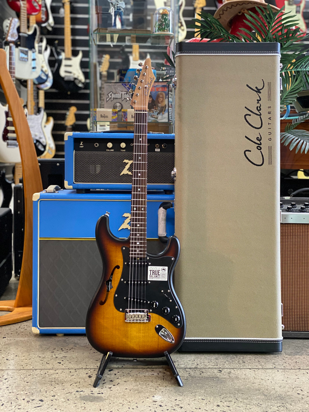 Cole Clark Hollow Baby SSS w/case | Sunburst