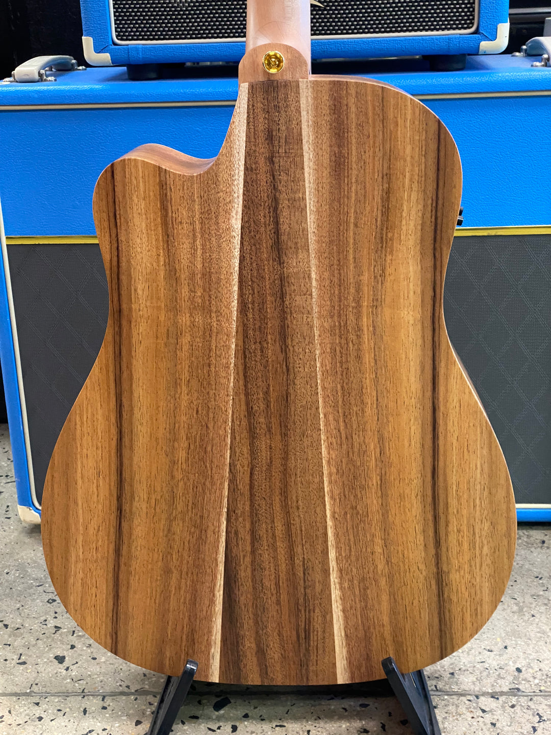 Cole Clark FL2EC Redwood Top with Australian Blackwood Back and Sides