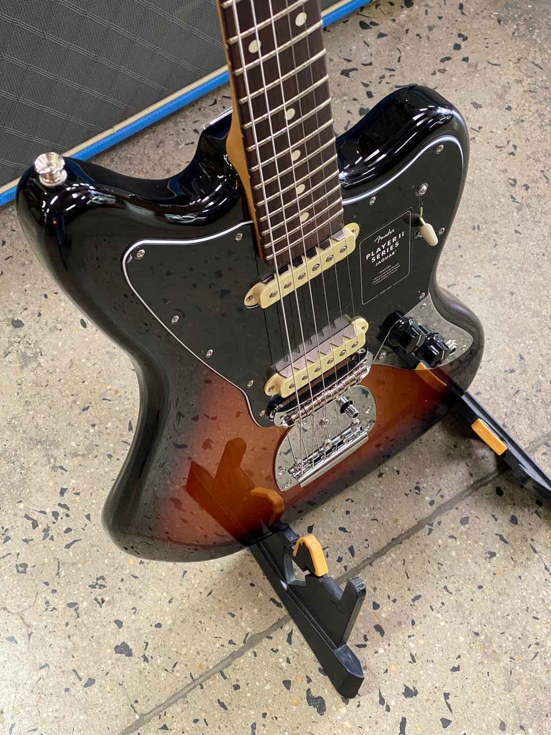 Fender Player II Jaguar | 3 Colour Sunburst