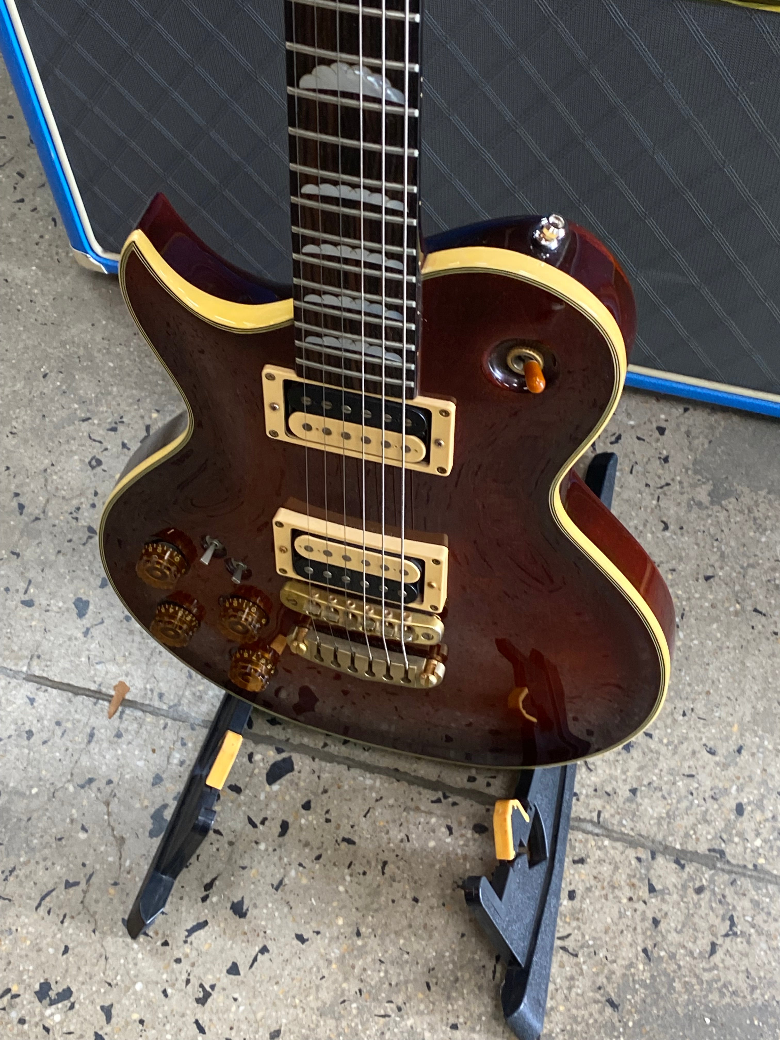 Aria Pro II 1984 PE-R80 Electric Left Hand w/bag ***pre loved