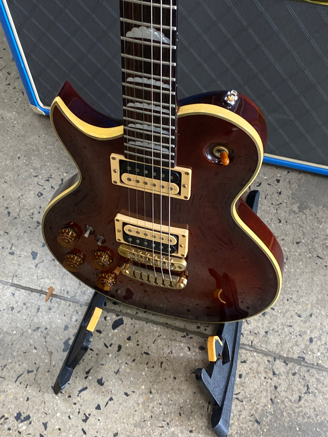 Aria Pro II 1984 PE-R80 Electric Left Hand w/bag