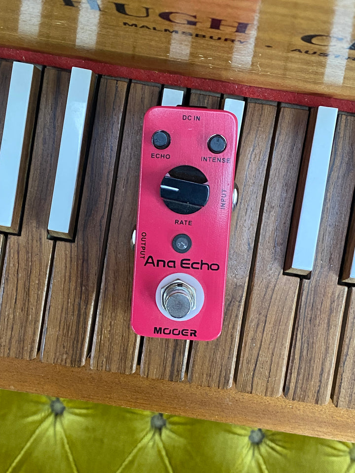 Mooer Ana Echo Analog Delay Pedal w/box ***pre loved***