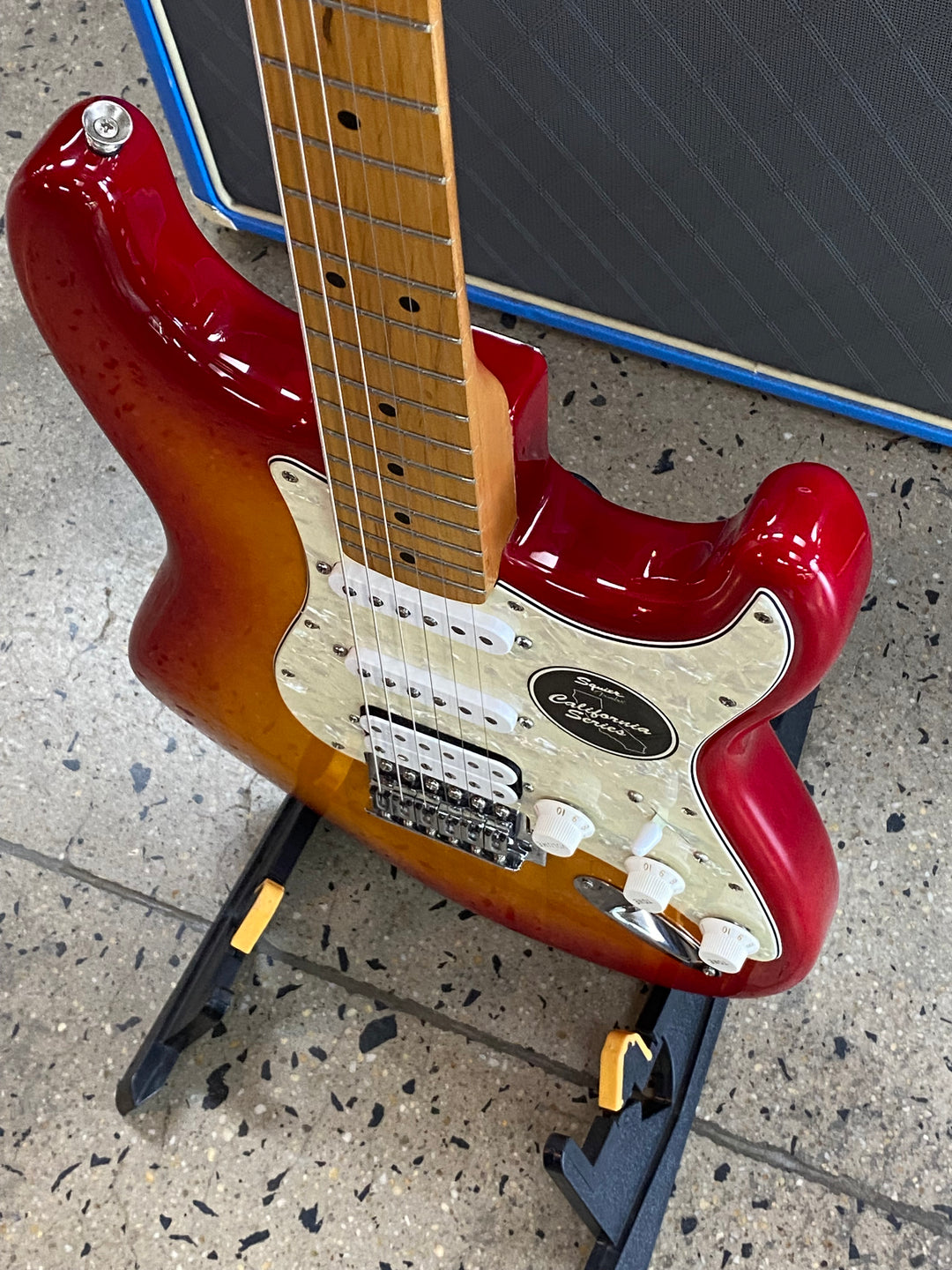 Squier 2010 Standard California Series w/case | Sunburst **pre loved**