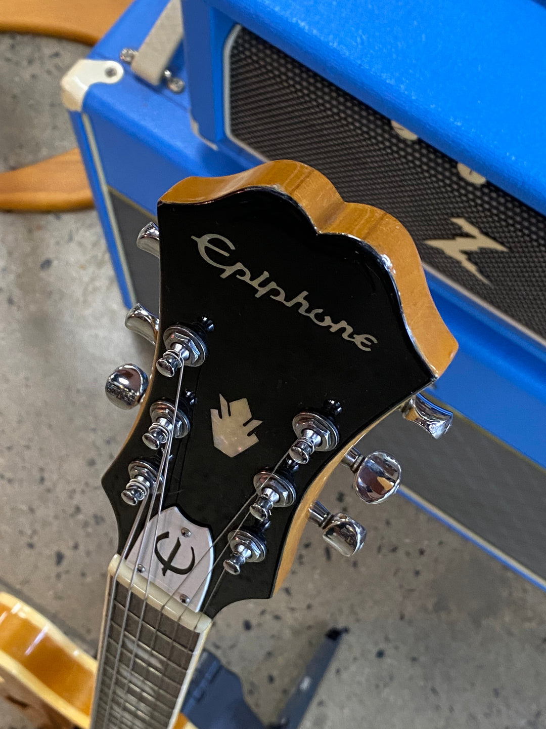 Epiphone MIJ Riviera w/case | Vintage Natural ***pre loved***