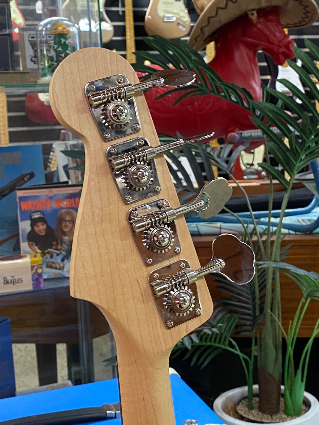 Fender 2012 MIJ Jazz Bass w/bag | White ***pre loved***